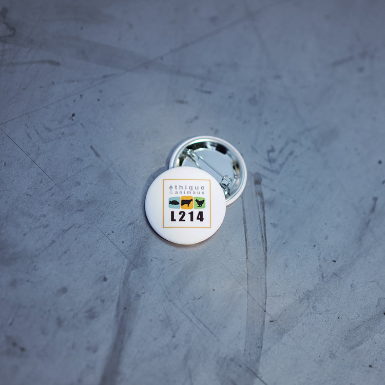 Badge "L214 - blanc"