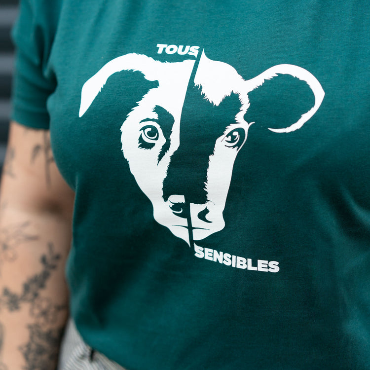 T-shirt "Tous sensibles" - vert - coupe cintrée